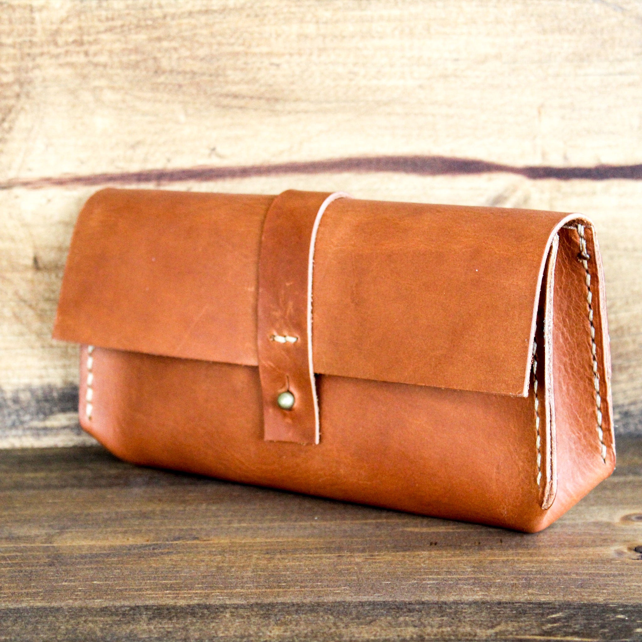 Handmade leather online clutch