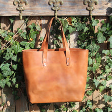 Load image into Gallery viewer, Steurer &amp; Co. Mason Everyday Tote, Veggie Tanned Leather, Steurer, SteurerJacoby Leather Golfbag Designer, Totes, Handmade Leather Tote, Leather Tote