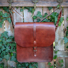 Load image into Gallery viewer, Daveiss Back Pack &amp; Cross Body Satchel - Thoroughbred